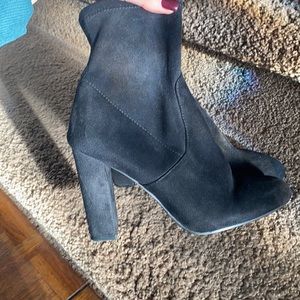 Steve Madden suede ankle boot heel